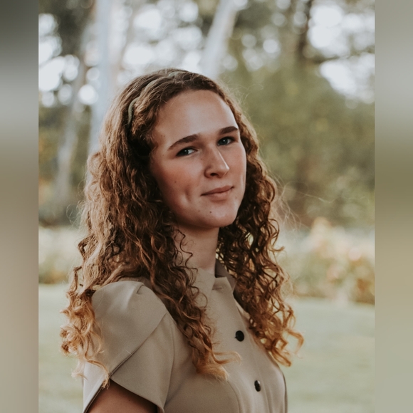 Meet your Posher, Shannon💙💙 - Picture 3 of 3